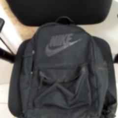 İLost kullanarak ilévia tarafından bildirildiği gibi Çanta Ayadi