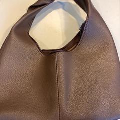 Saco, como reportado por Gemeente Amsterdam - Bureau Gevonden Voorwerpen utilizando o iLost