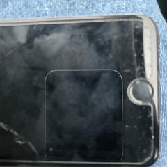 Iphone, amint azt az iLostnak jelentették.