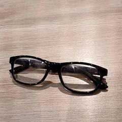 Gafas Zwart, ha sido reportado por Van der Valk Hotel Vianen con iLost