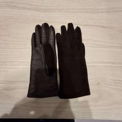 Gloves Bruna, as reported by IKEA Kållered using iLost