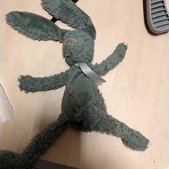 Groen konijnen knuffel Stof, segons ha informat IKEA Zwolle mitjançant iLost