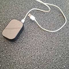 Aurikularretarako kaxa earpod, gisa salatu by Connexxion Amstelland-Meerlanden Amstelveen iLost erabiliz