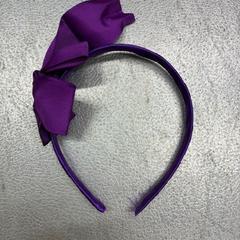 Diadém lila med rosett, ako bolo nahlásené IKEA Linköping pomocou iLost