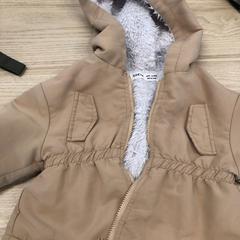 Jas beige fourrée, zoals gemeld door IKEA Liège met iLost