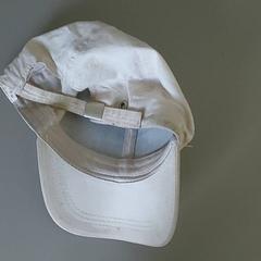 Kleding - Pet, a été signalé par Centraal magazijn utilisant iLost