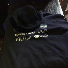 Tröja, rapporterat av De Heeren van Aemstel med iLost