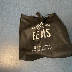 バッグ がiLostで Breng Arnhem によって報告されました