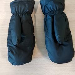 Handschoenen zwart, jak nahlášeno Centraal magazijn pomocí iLost