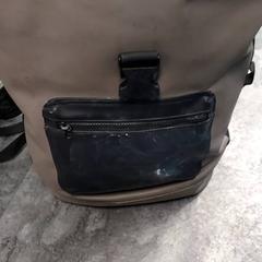 Rugtas Waterdicht, bruin, rapporterat av Arriva Friesland / Groningen med iLost