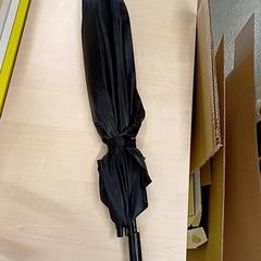 Deštník Noir manche noir, jak nahlášeno IKEA Toulon pomocí iLost