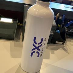 Üveg White, amint azt MEININGER Hotel Paris Porte de Vincennes az iLost segítségével jelentette.