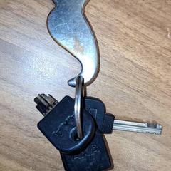 Sleutels, gisa salatu by Qbuzz DMG iLost erabiliz