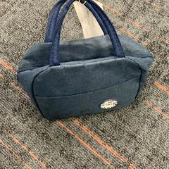Lunchbox, Cooler bag & Tasje, as reported by Connexxion Amstelland-Meerlanden Schiphol Noord using iLost