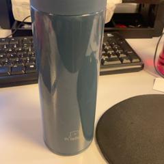 İLost kullanarak Pathé Schiedam tarafından bildirildiği gibi Su şişesi waterdles