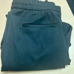 Rövidnadrág, amint azt DoubleTree by Hilton Rotterdam Centre az iLost segítségével jelentette.