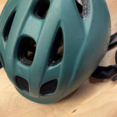 Casco, segundo informou Pathé Utrecht Leidsche Rijn usando iLost