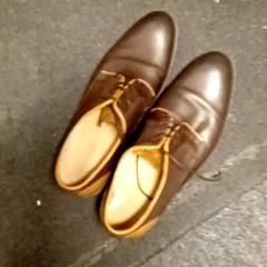 Cipő, amint azt Mövenpick Hotel Amsterdam City Centre az iLost segítségével jelentette.