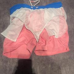 Fürdőruha, amint azt Van der Valk Hotel Haarlem az iLost segítségével jelentette.