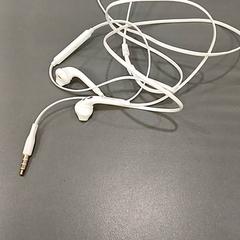 Oortjes & Bedraad, como reportado por Qbuzz GD Groningen HS utilizando o iLost