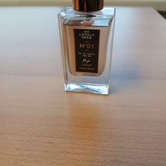 Parfém flesje, jak nahlášeno UVO Vervoer pomocí iLost