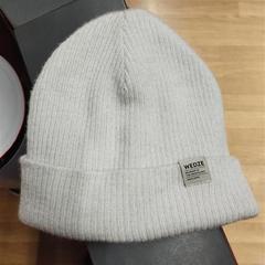 Chapeau, a été signalé par IKEA Brno utilisant iLost