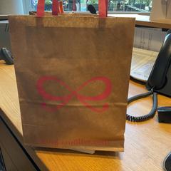 Bolsa Hunkemoller, segundo informou Designer Outlet Roosendaal usando iLost