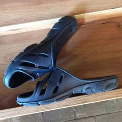 Badetøfler, som rapportert av Attractie- & Vakantiepark Slagharen ved bruk av iLost