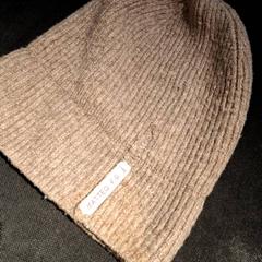 Beanie Prénom Mateo F.G. bonnet rose, som rapportert av IKEA Villiers-sur-Marne ved bruk av iLost