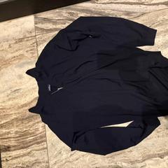 Pullover, gemeldet von Van der Valk Hotel Amsterdam-Amstel über iLost