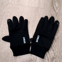 Rukavice, jak nahlášeno RRReis Trein Amersfoort / Ede-Wageningen pomocí iLost