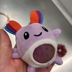 شخصيات الأكشن والدمى والحيوانات المحشوة والدمى، كما تم الإبلاغ عنه بواسطة IKEA Slependen عبر iLost