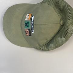 Casquette, a été signalé par Movie Park Germany utilisant iLost