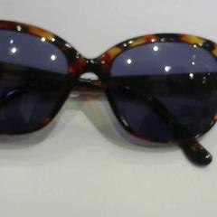 Slnečné okuliare, ako bolo nahlásené Relais Azalys pomocou iLost