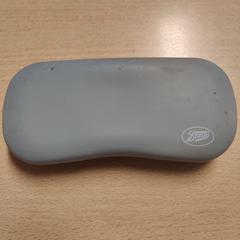 Glasses case with glasses, as reported by The Dominican using iLost
