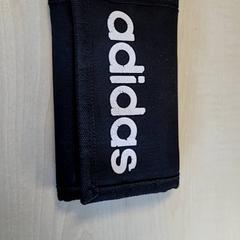 財布 Riachi がiLostで Connexxion Haarlem IJmond によって報告されました