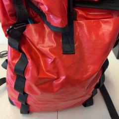 Borsa Dziura, come riportato da Defqon.1 utilizzando iLost