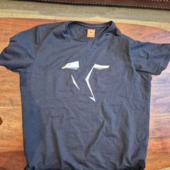 Camisas, segundo informou Amsterdam ID Aparthotel usando iLost