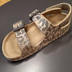 Sandal, as reported by IKEA Nice Saint Isidore using iLost