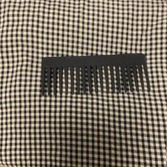 Pants and comb, como reportado por MEININGER Hotel Copenhagen utilizando o iLost