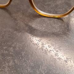 Gafas, ha sido reportado por Rotterdam The Hague Airport con iLost