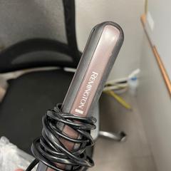 Hair straightner, rapporterat av MEININGER Hotel Amsterdam Amstel med iLost