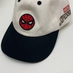 Boné, como reportado por IKEA新三郷 utilizando o iLost