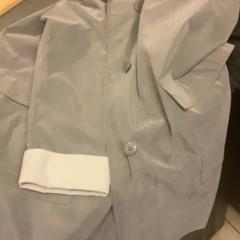 Veste, a été signalé par MEININGER Hotel Brussels City Center utilisant iLost