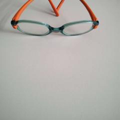 Óculos, como reportado por Twisto utilizando o iLost