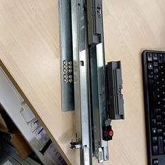 Glissiere tiroir blum, segundo informou IKEA Bayonne Ametzondo usando iLost