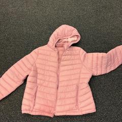 السترة Roze، كما تم الإبلاغ عنه بواسطة Feyenoord Rotterdam عبر iLost