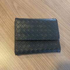 Pénztárca, amint azt Breng Arnhem az iLost segítségével jelentette.