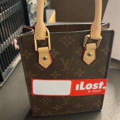 Taška Leer LV met portomonnee & Peňaženka Zouhir, ako bolo nahlásené Pathé Amsterdam Noord pomocou iLost