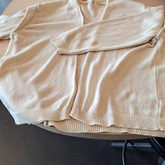 Gilet long adulte Ecru, a été signalé par IKEA Lyon Grand Parilly utilisant iLost